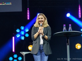 PolyManga 2022 - Day 1 - Beverley Mitchell - 001