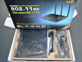 2013-04-13 Unboxing ASUS RT-AC66U - 003