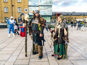 MCM London October 2025 - Cosplay Portraits (barnis_yoshi_artwork) - 006