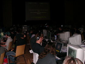 2004-10-01 - Bluescreen V - 006