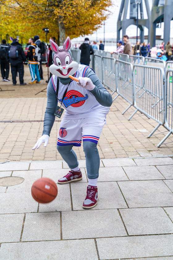 MCM London October 2025 - Cosplay Portraits (barnis_yoshi_artwork) - 045