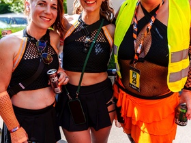 Street Parade 2025 - SYNERGY Love Mobile 2025 - Portraits, Gruppenfotos, Selfies - Part 1 - 008